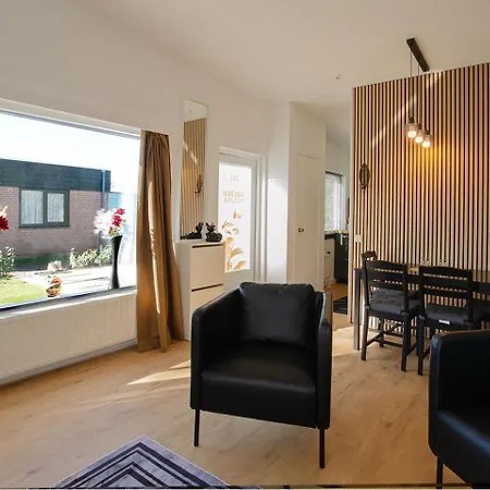 Golden House - Near The * Noordwijkerhout