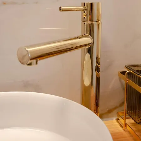 Golden House - Near The Chalet Noordwijkerhout