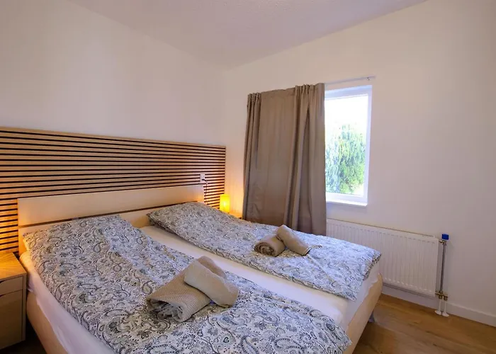 Golden House - Near The * Noordwijkerhout