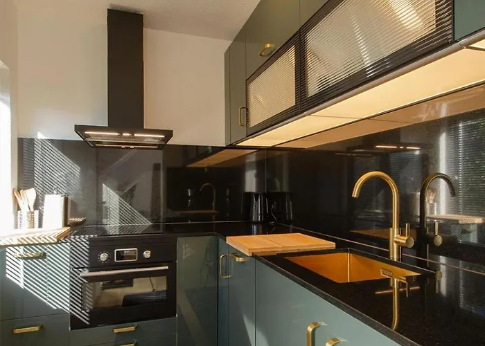 Golden House - Near The * Noordwijkerhout